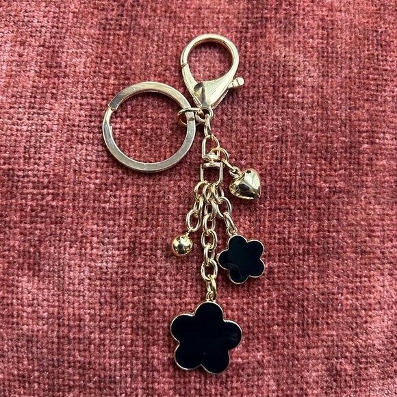 BLACK CLOVER Bag Charm Gold Tone - Picture 4 of 9